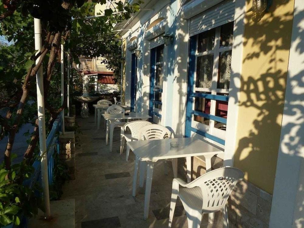 Rania Beach Iräon Exterior foto