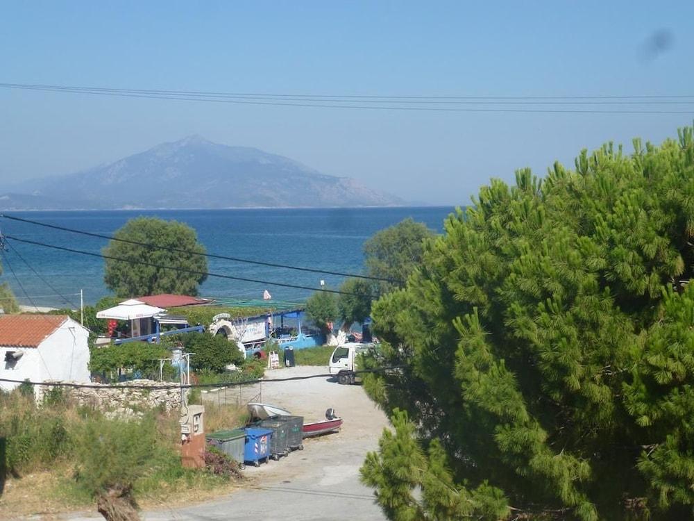 Rania Beach Iräon Exterior foto
